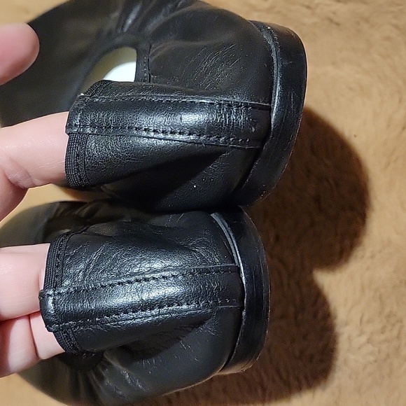 Repetto Paris Women's 37.5 (US 6.5) Black Leather Round Toe Flats - Picture 3 of 7